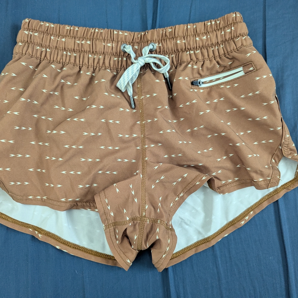 Brown Women's Shorts with Arrow Pattern